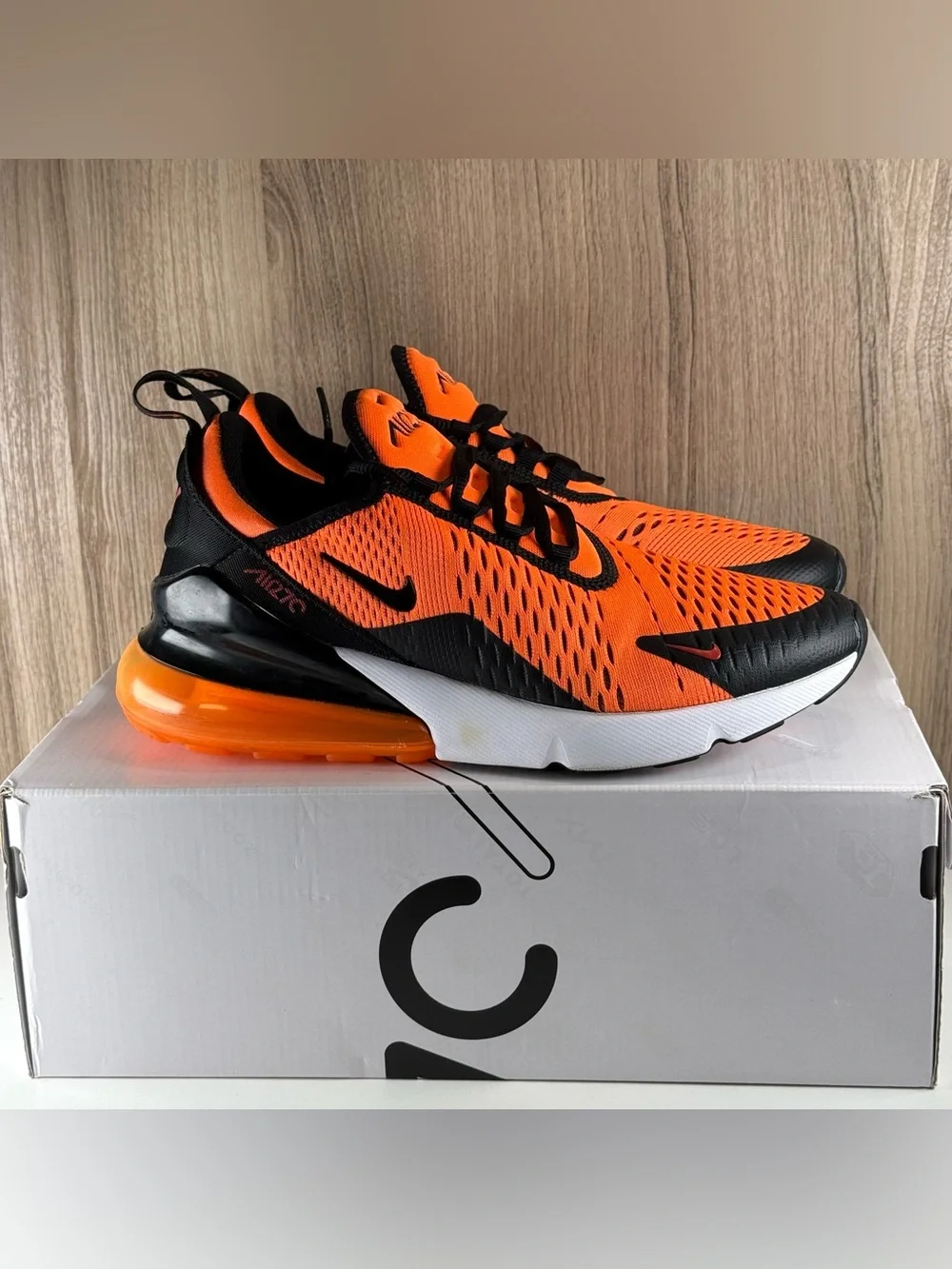 Nike Air Max 270 Total Orange/Black-White BV2517-800 Men’s Size 7 / Women’s 8.5